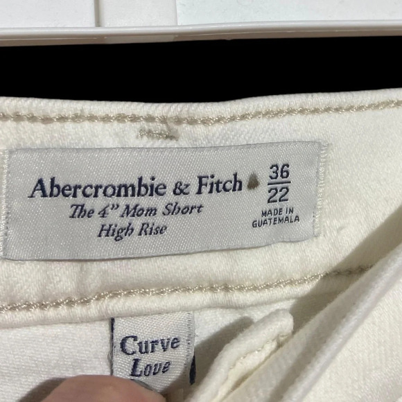 NWT Abercrombie & Fitch White The 4” Mom Short High Rise Size 36 / 22 - Picture 7 of 7